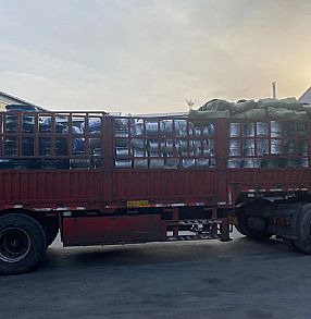 發往成都的貨車